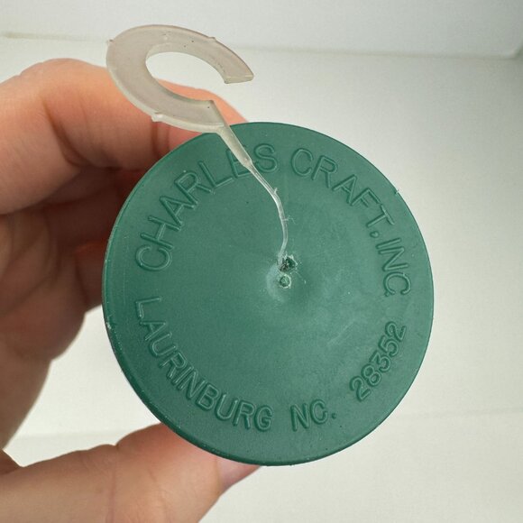 1 Vtg Cross Stitch Charles Craft Fiddlers Cloth 14 Count 15x18in Lilac Purple - Picture 6 of 13